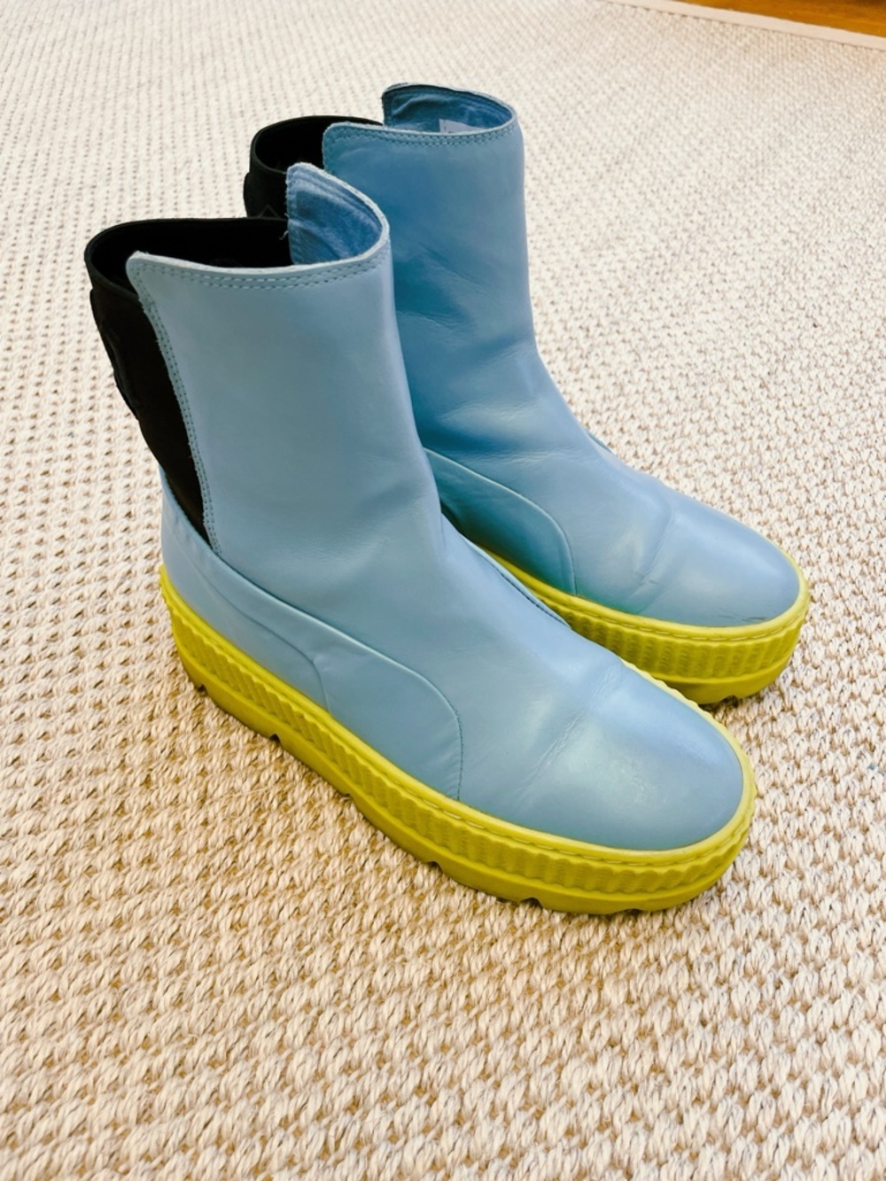 FENTY x Puma Women’s Leather Platform Boots Size 8.5 - Picture 9 of 9